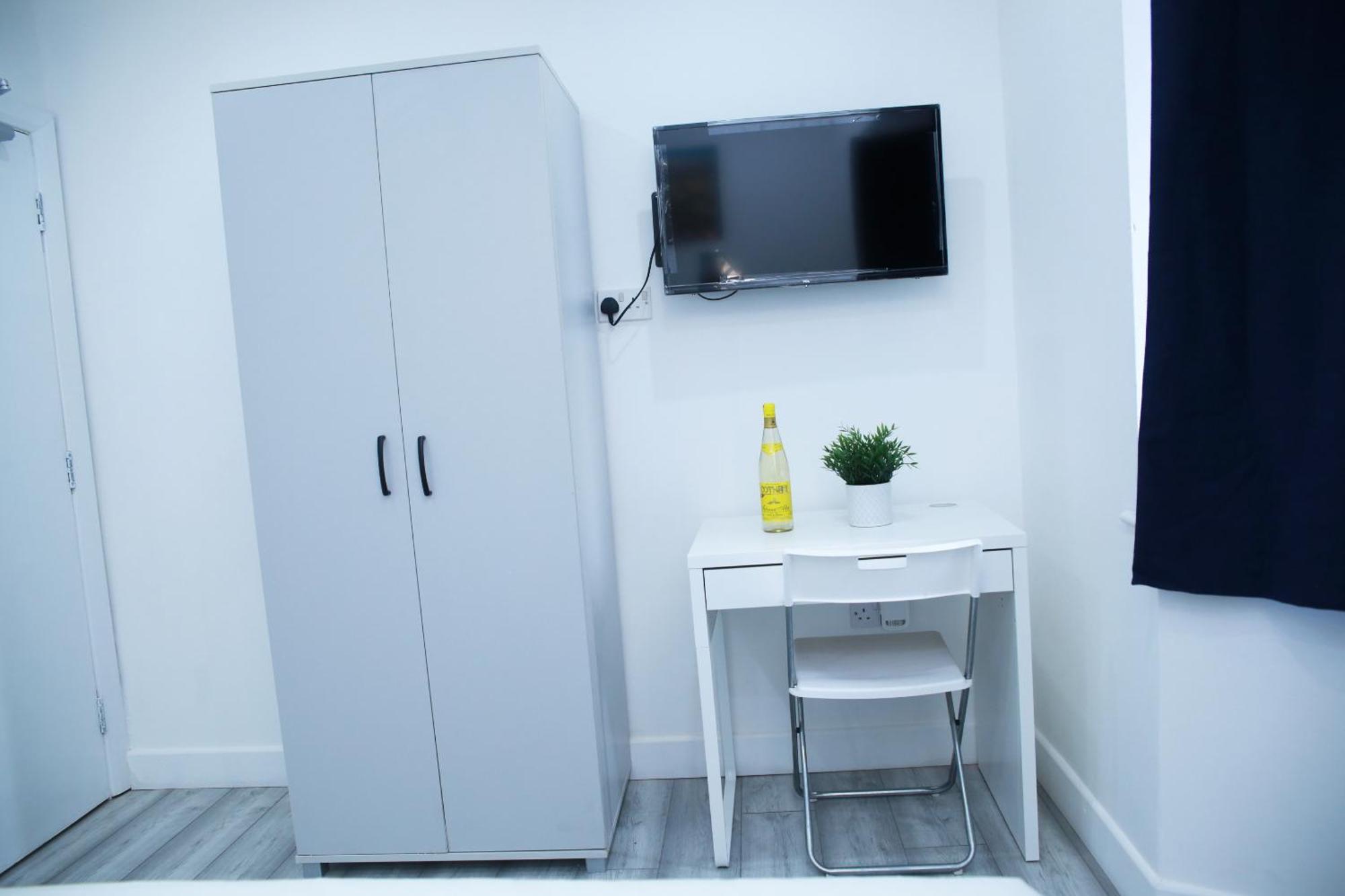 Lovely Apartment With Free Parking On Premises. Londra Dış mekan fotoğraf